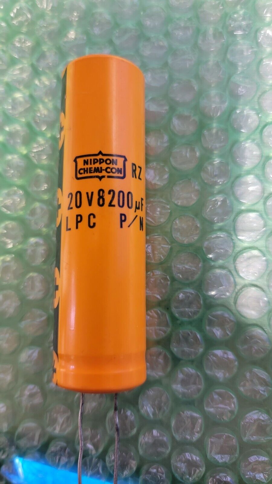 20v 8200 uf Nippon Chemi-con