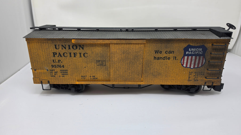 G Scale Union Pacific Box Car 95764 USED