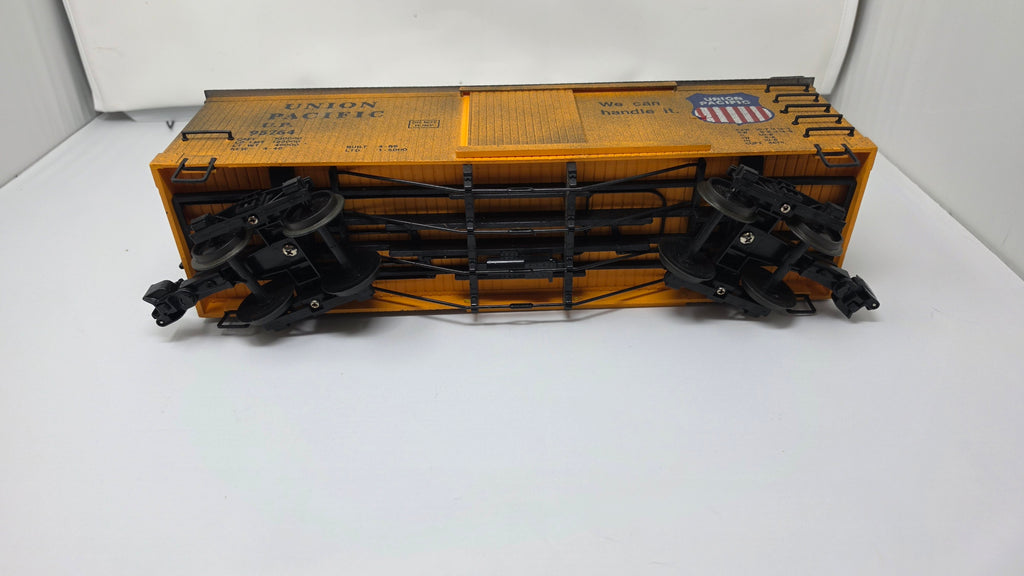 G Scale Union Pacific Box Car 95764 USED