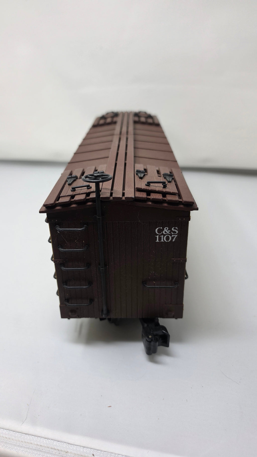 USED Bachmann Big Haulers Colorado & Southern #1107 G scale refrigerator car