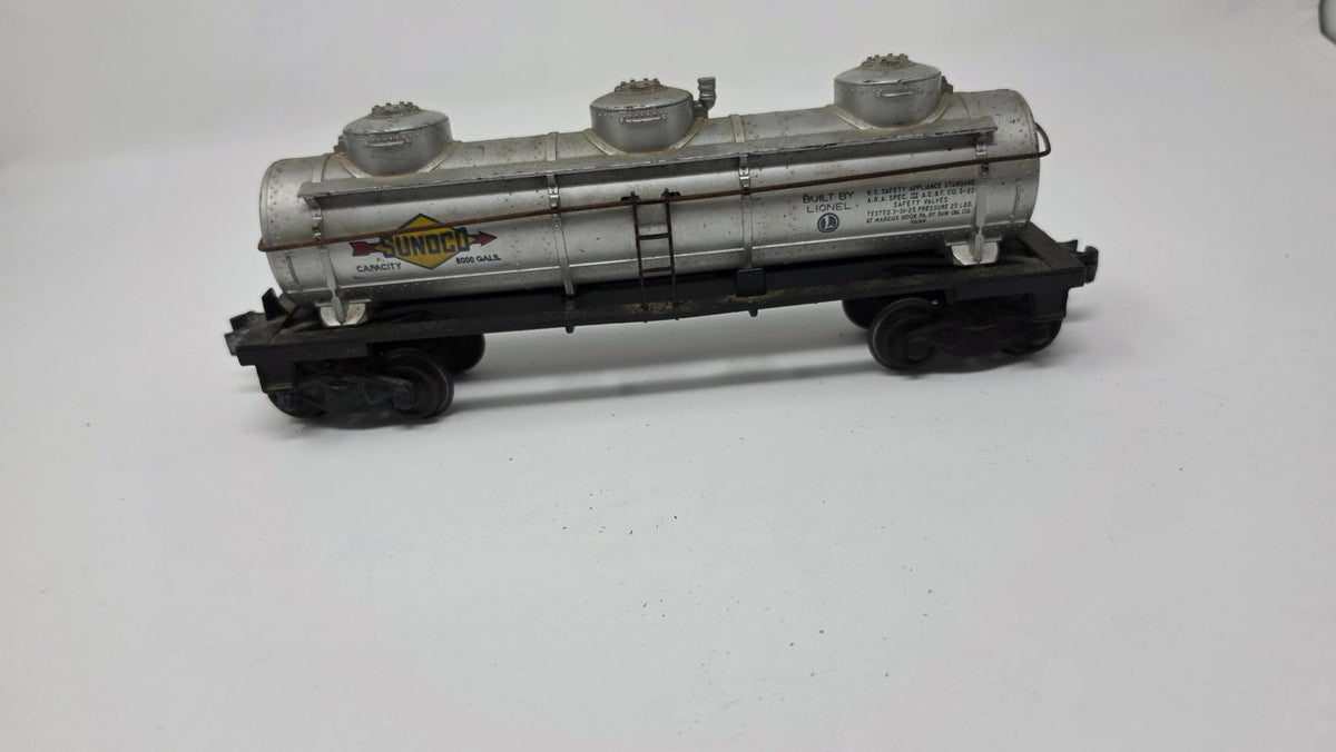 Lionel Sunoco 3-Dome Tank Car — Used (O Gauge)