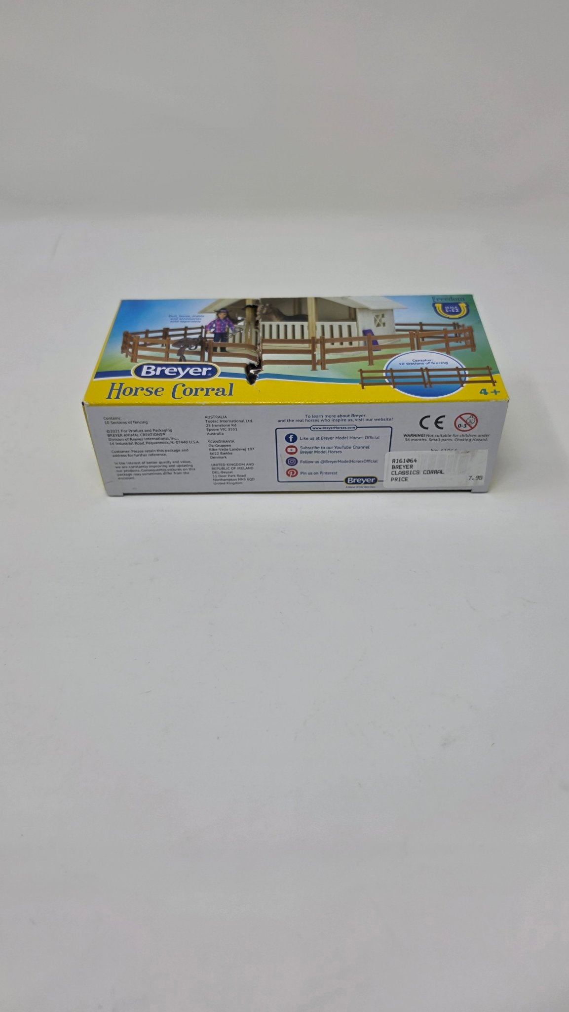 Breyer Horse Corral — Freedom 1:12 Scale — Box Damaged