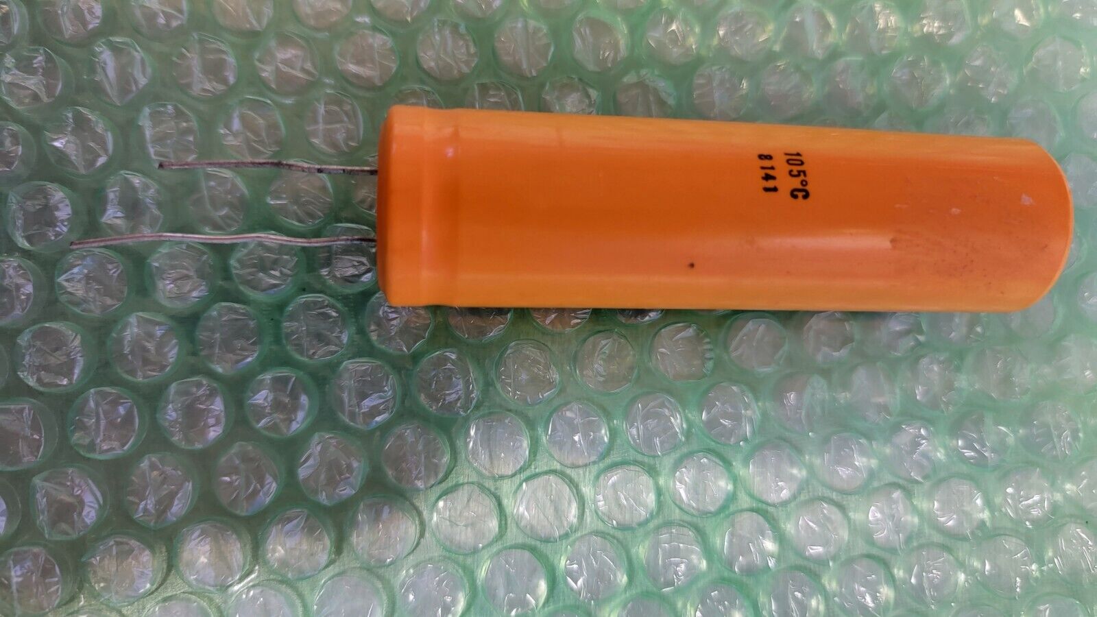 20v 8200 uf Nippon Chemi-con
