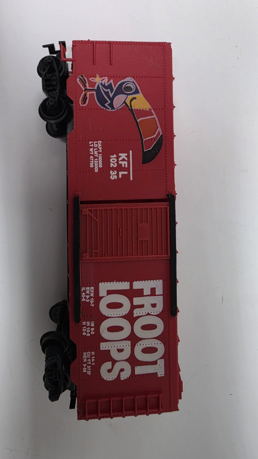 HO Box Cars With Logos