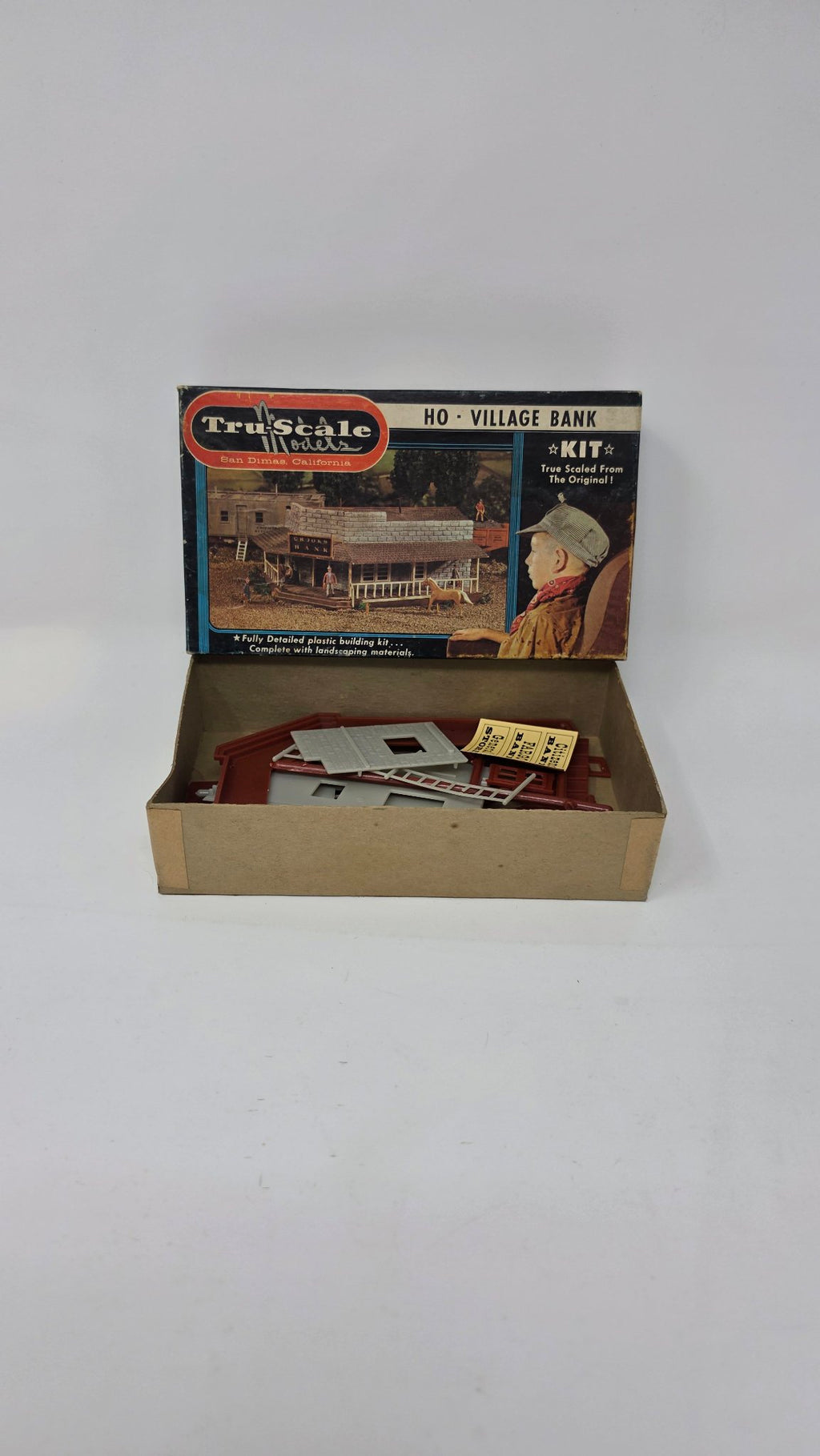 Tru-Scale HO Village Bank Building Kit A-207-149 — Used, Open Box