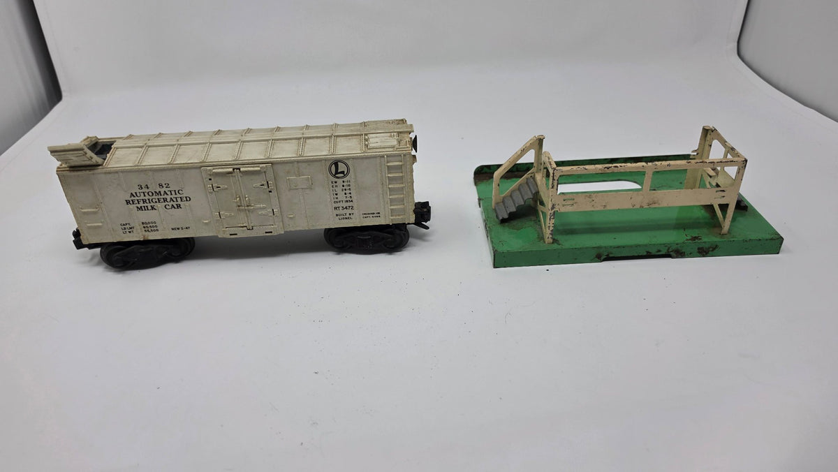 Lionel 3482 Automatic Refrigerated Milk Car with Platform — Used (O Gauge)