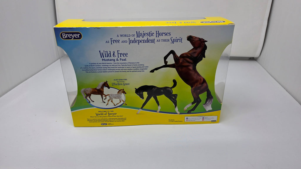 Breyer Wild and Free mustang and foal set, box top back