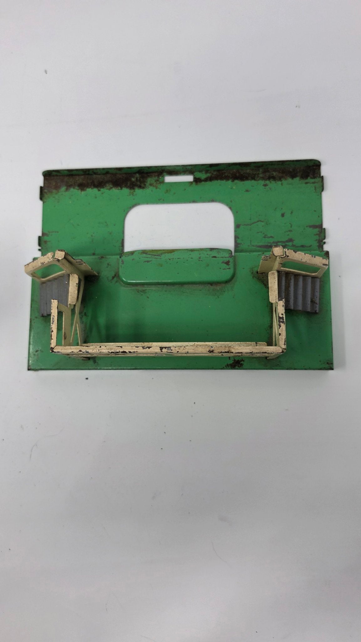 Lionel 3482 Automatic Refrigerated Milk Car with Platform — Used (O Gauge)
