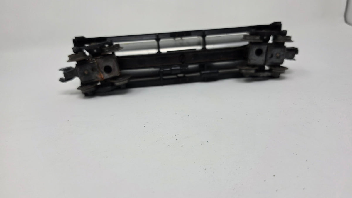 Lionel Sunoco 3-Dome Tank Car — Used (O Gauge)