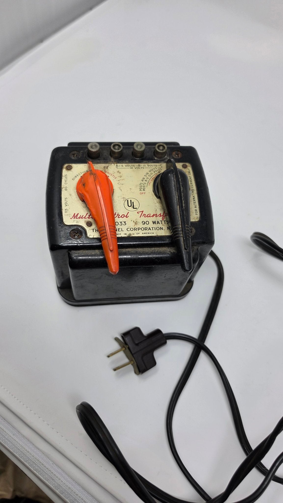 Lionel 1033 Multi-Control Transformer 90 Watt — Used