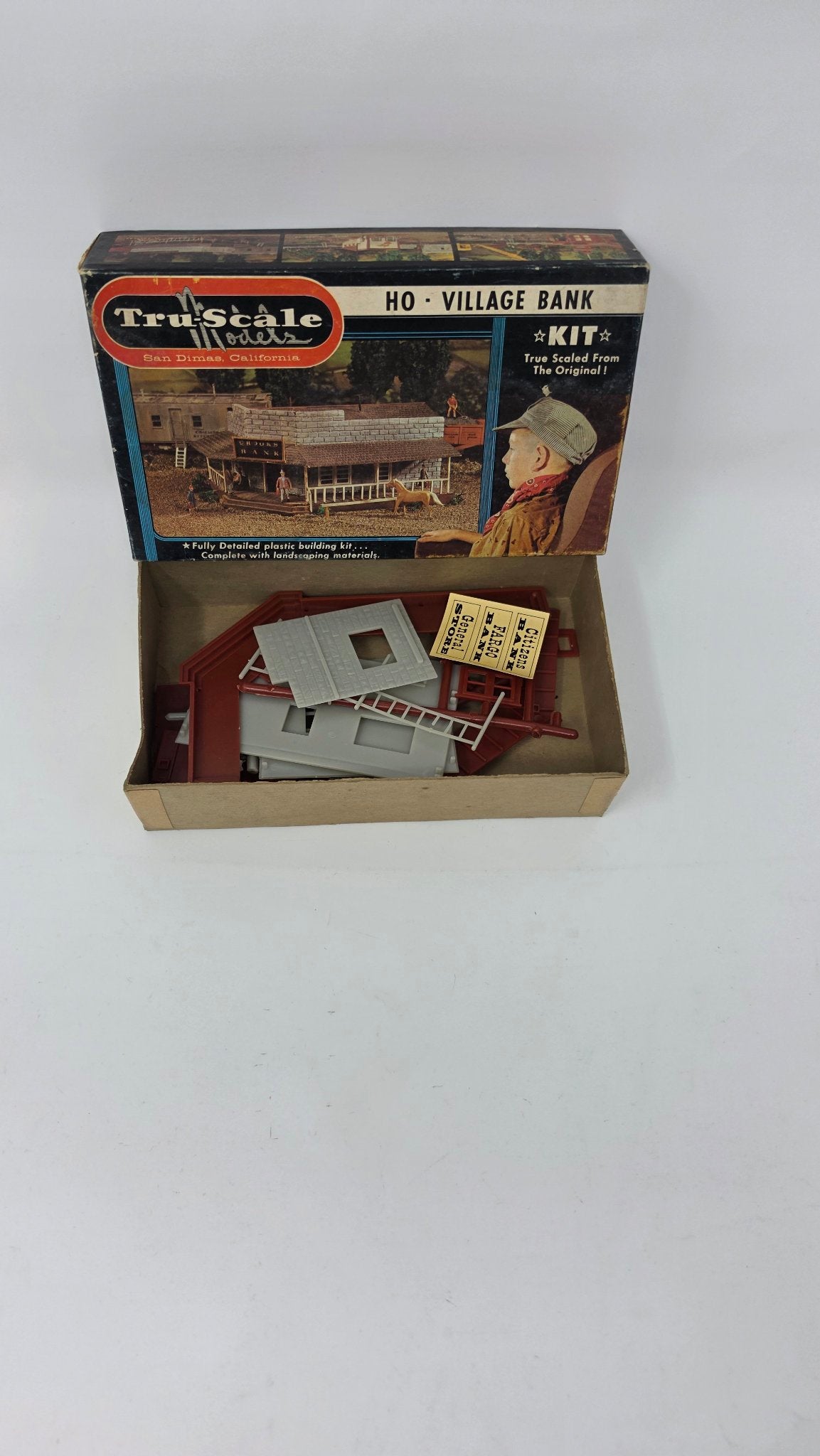 Tru-Scale HO Village Bank Building Kit A-207-149 — Used, Open Box